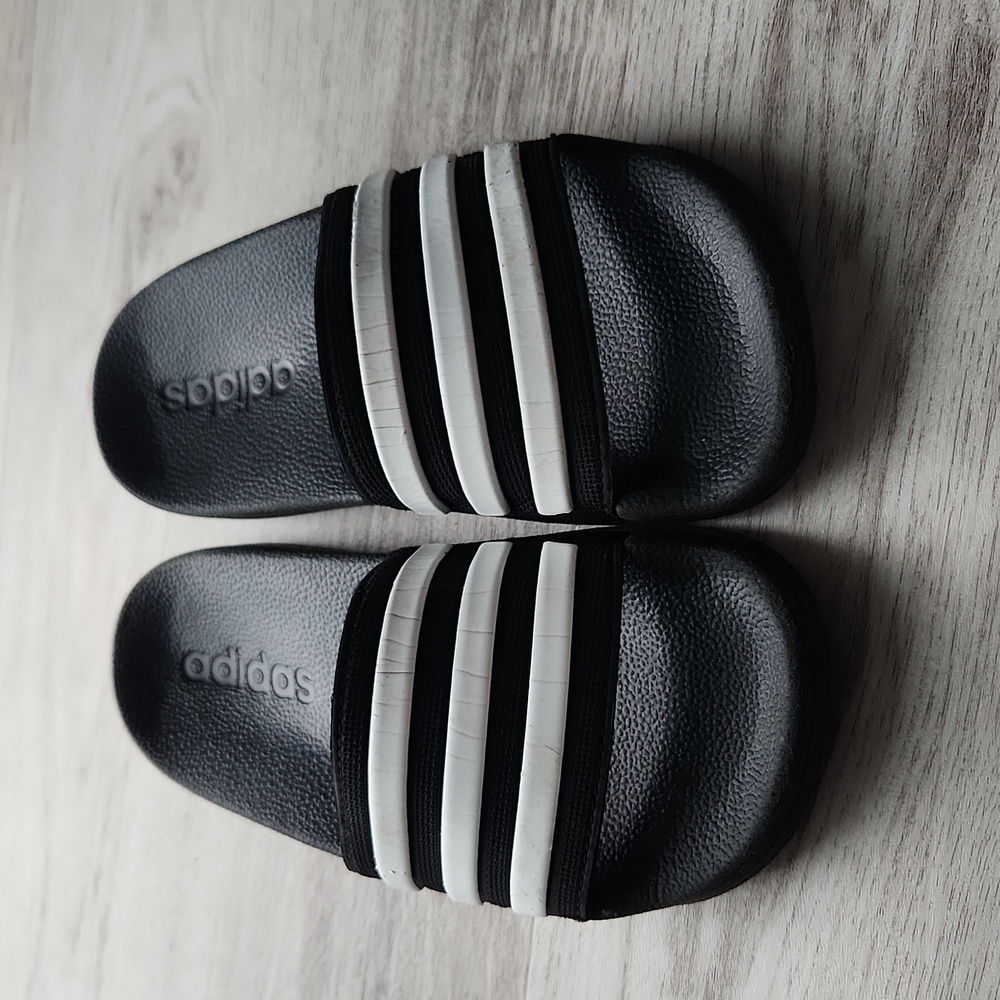 Boy's Adidas Slides